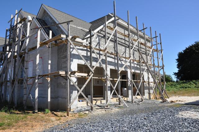 这么大块地要用来建房子?平南房地产供量真是劲!